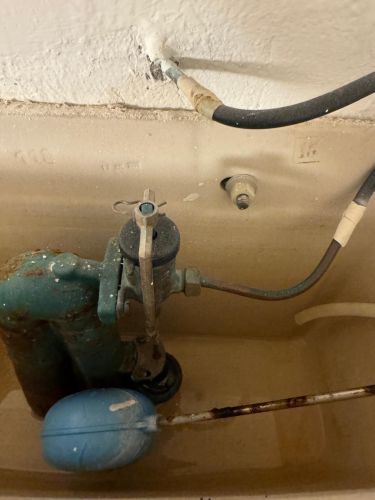 Quanto Costa Riparare un Galleggiante WC Firenze nel 2025